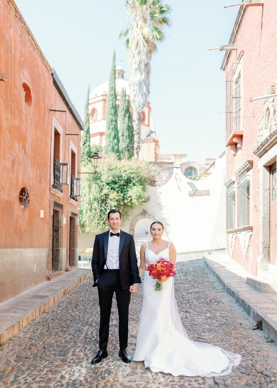 A Whimsical Spring Wedding at the Feliciana Hotel