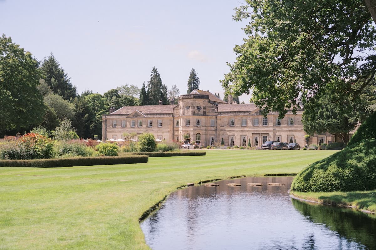 A Classic Summer Wedding at Grantley Hall 14