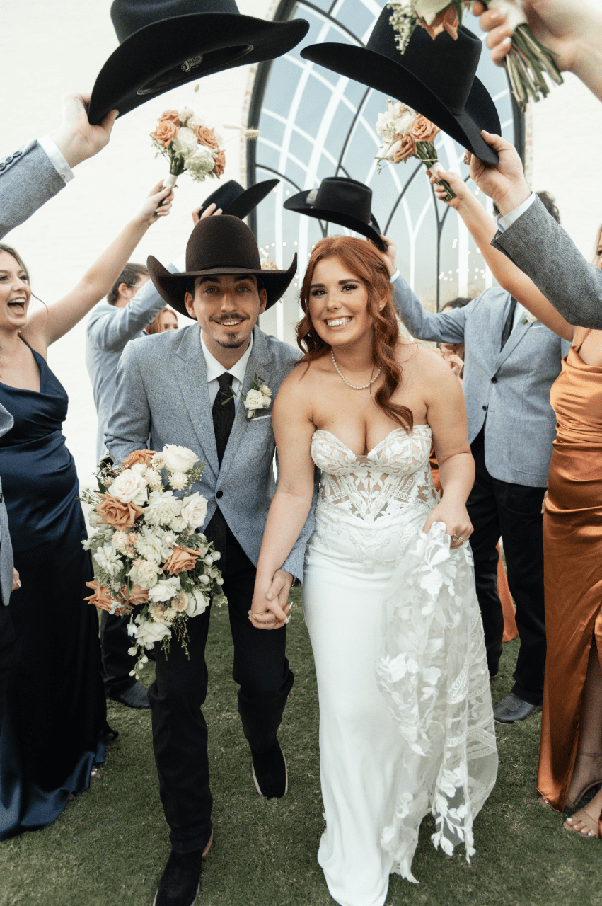 A Romantic Fall Wedding at The Weinburg at Wixon Valley
