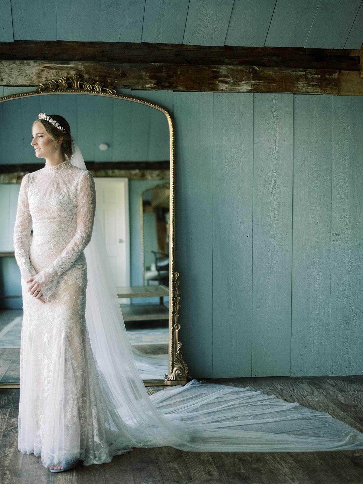 A Romantic Fall Wedding at Crossed Key Estate 24