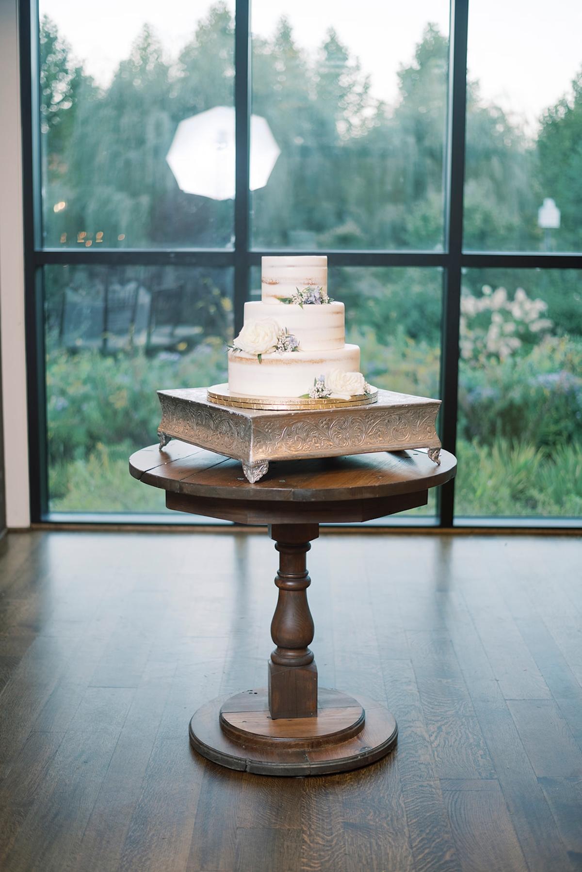 A Romantic Fall Wedding at Crossed Key Estate 25
