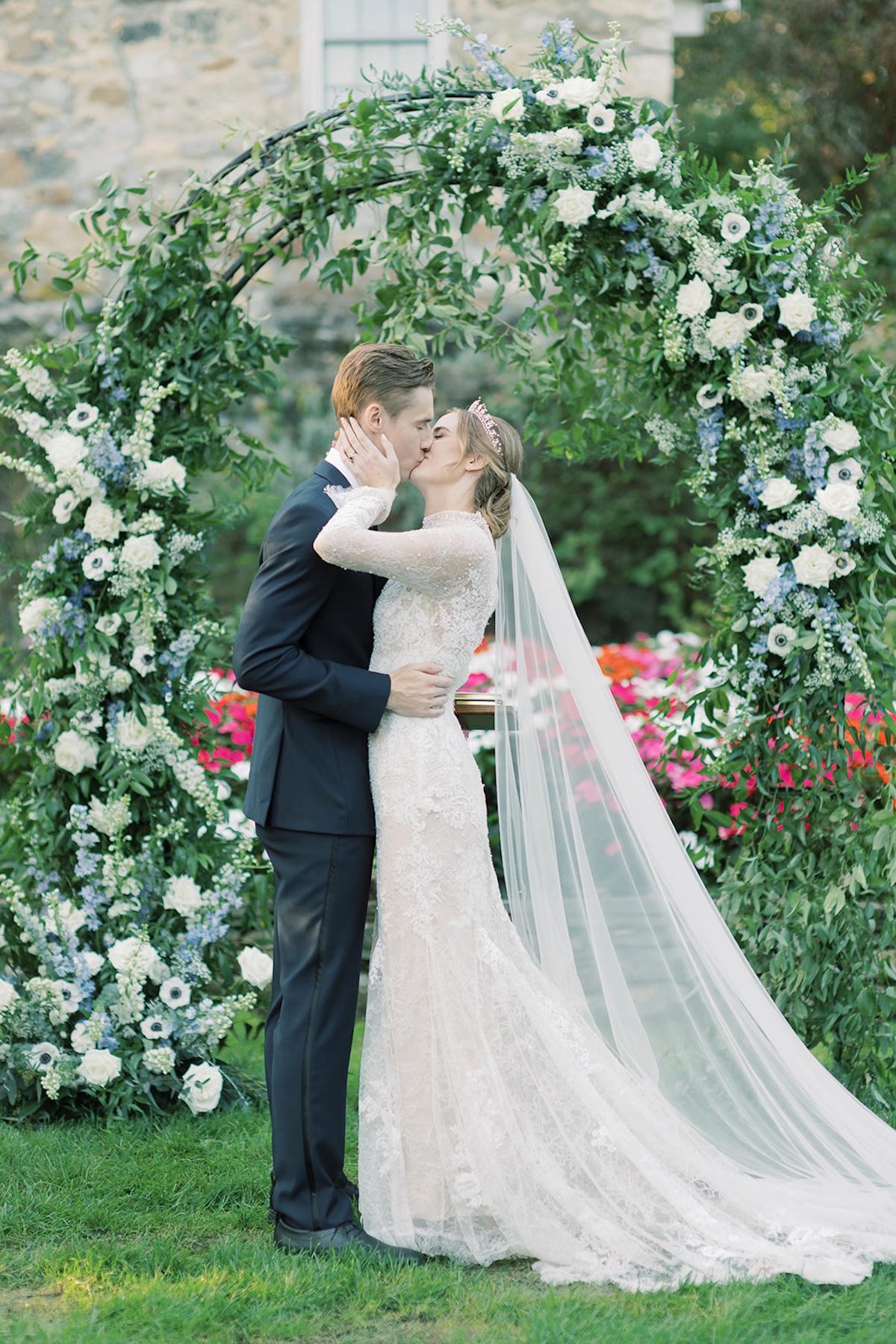 A Romantic Fall Wedding at Crossed Key Estate 46