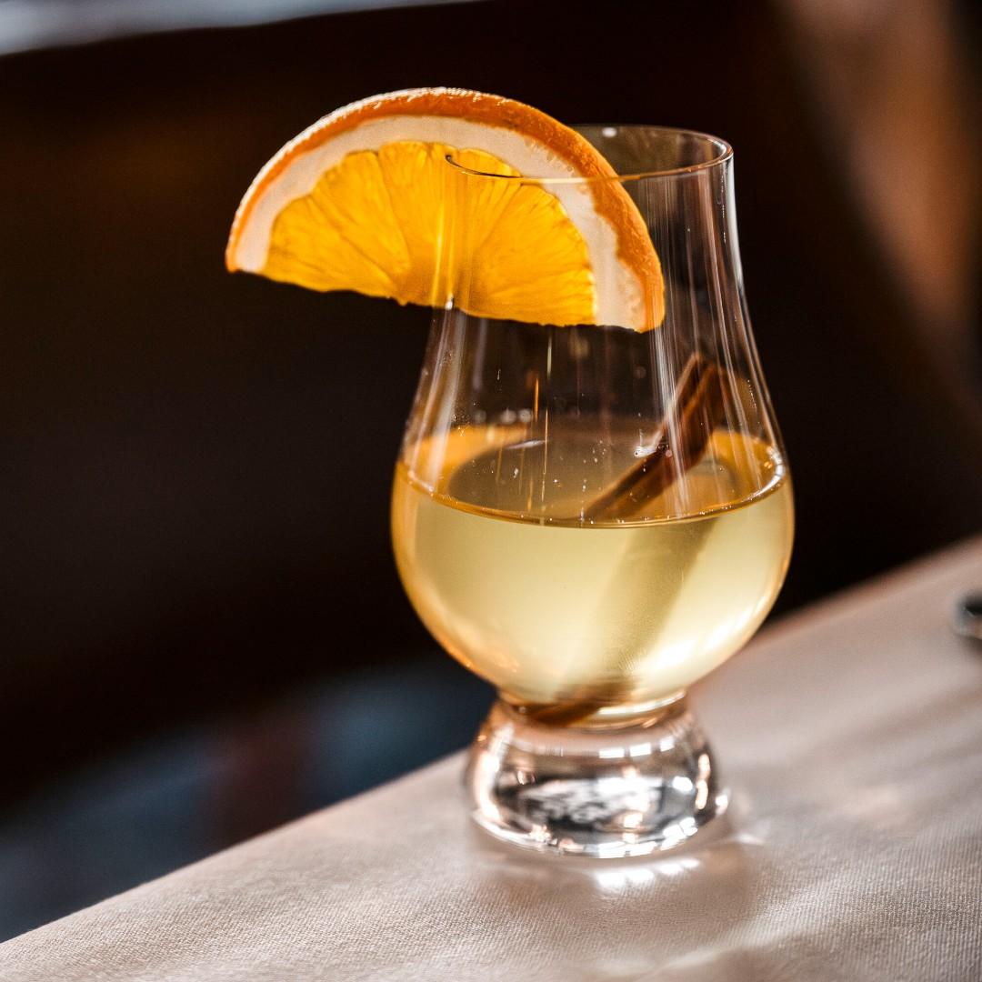 22 Bowen’s Wine Bar & Grille