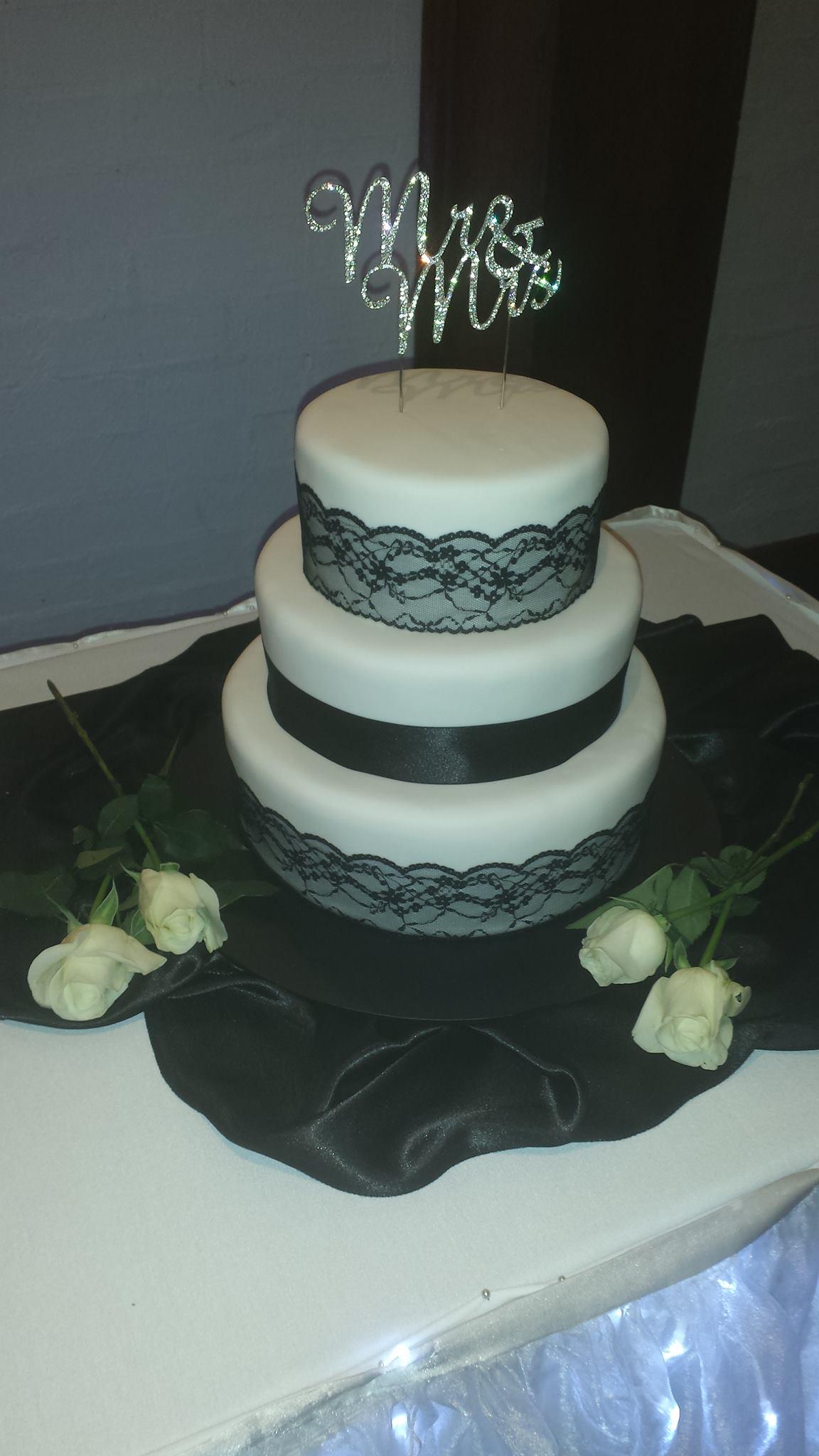 Jocelyn's Cakes portfolio 1