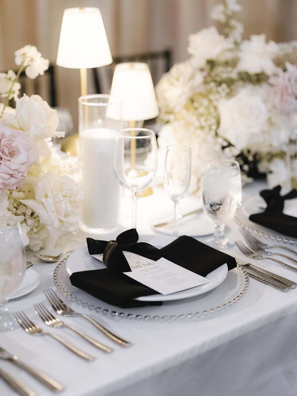A Glamorous Winter Wedding at Hotel AKA photo 3
