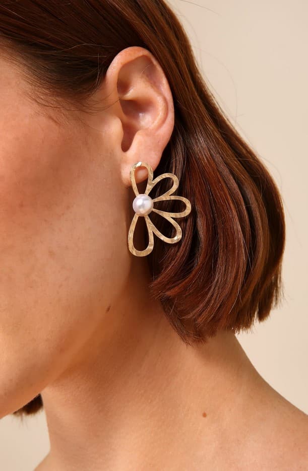Modern Blooms Gold Flower Pearl Earrings