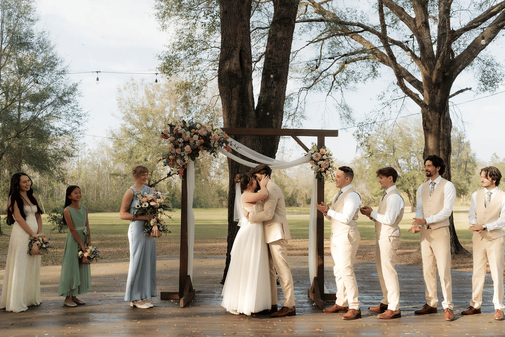Jadyn Graves & Brenden Graves's wedding-image-24