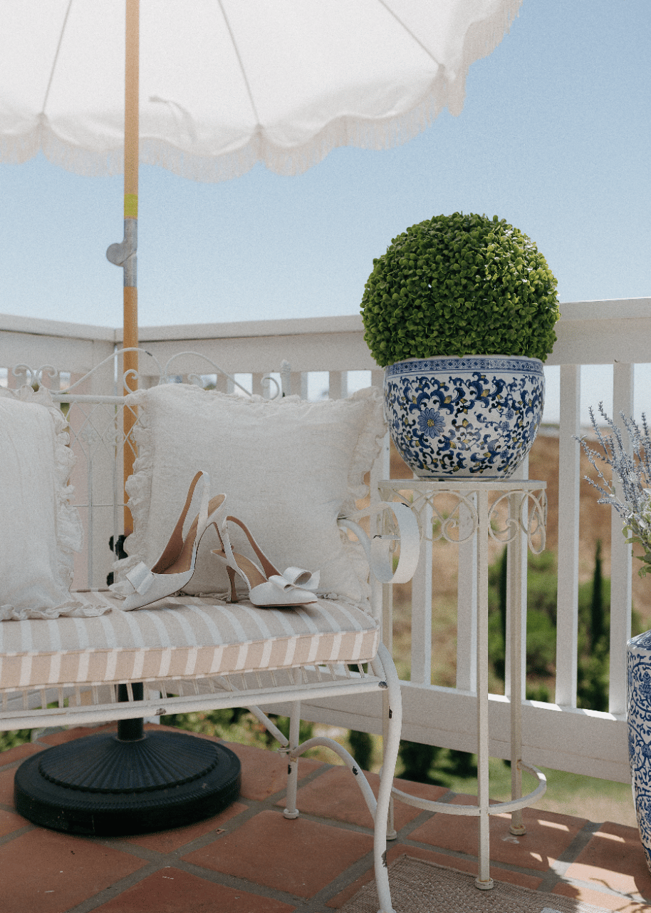 Classic Coastal Romance Amid Scenic Hills photo 2