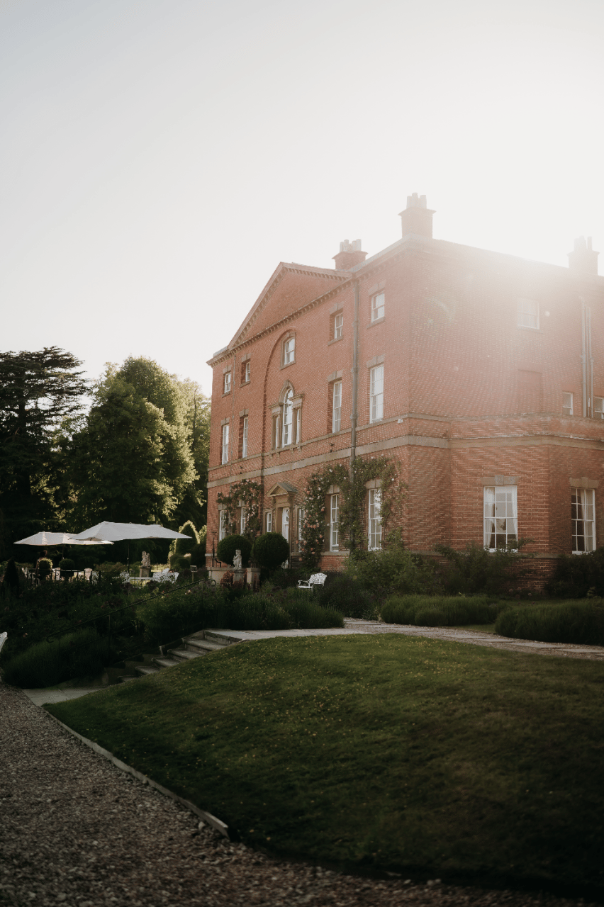 A Classic Spring Wedding at Norwood Park photo 3