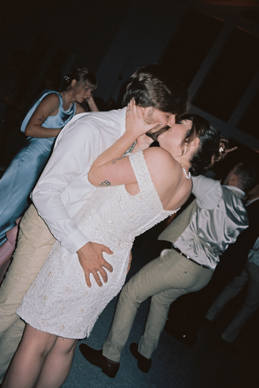 Jadyn Graves & Brenden Graves's wedding-image-37