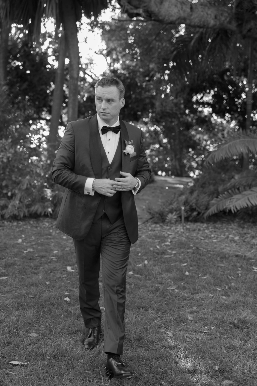 Olivia Schmidt & Jason Hyland's wedding-image-11