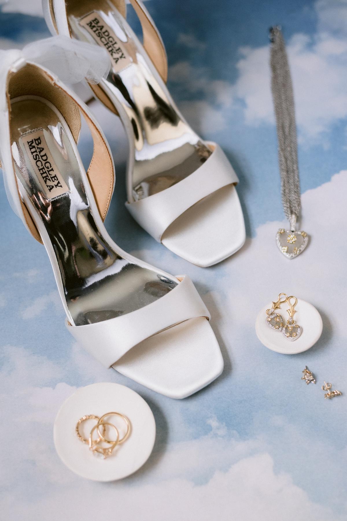 A Classic Summer Wedding at the Rosecliff Mansion 24