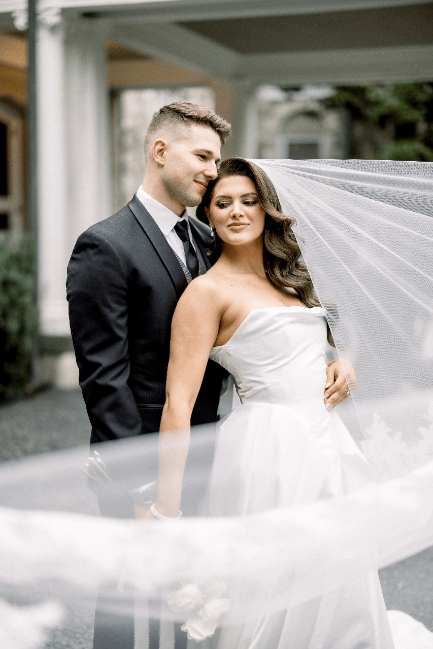 A Glamorous Spring Editorial Shoot at Blithewold Mansion