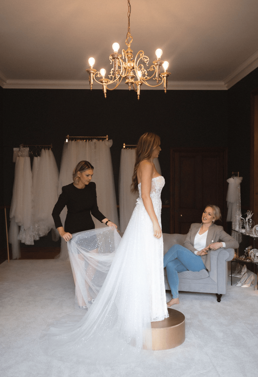 Lara Belle Bridal Boutique portfolio 5