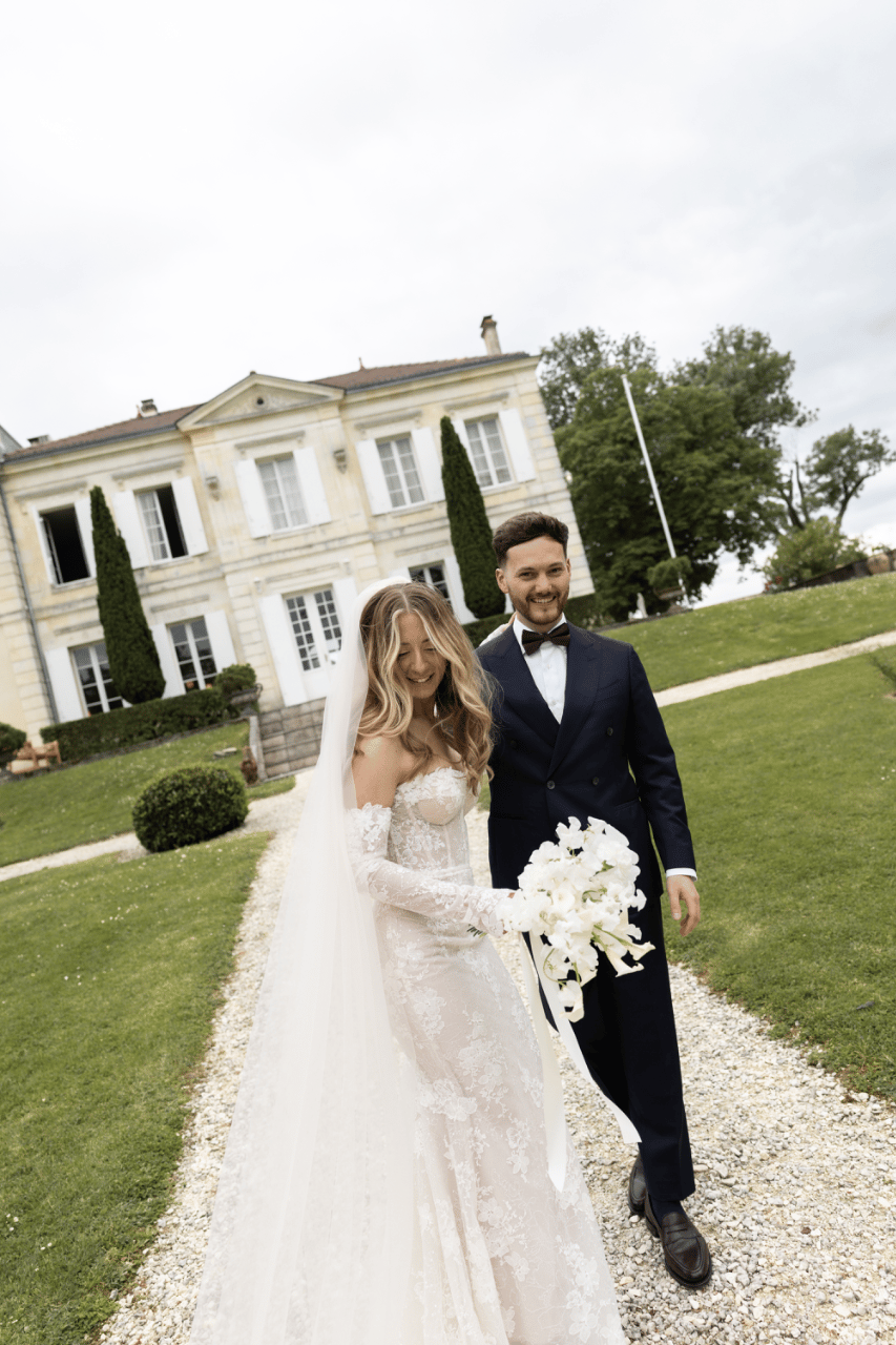 A Modern Summer Wedding at Château de Garde photo 2