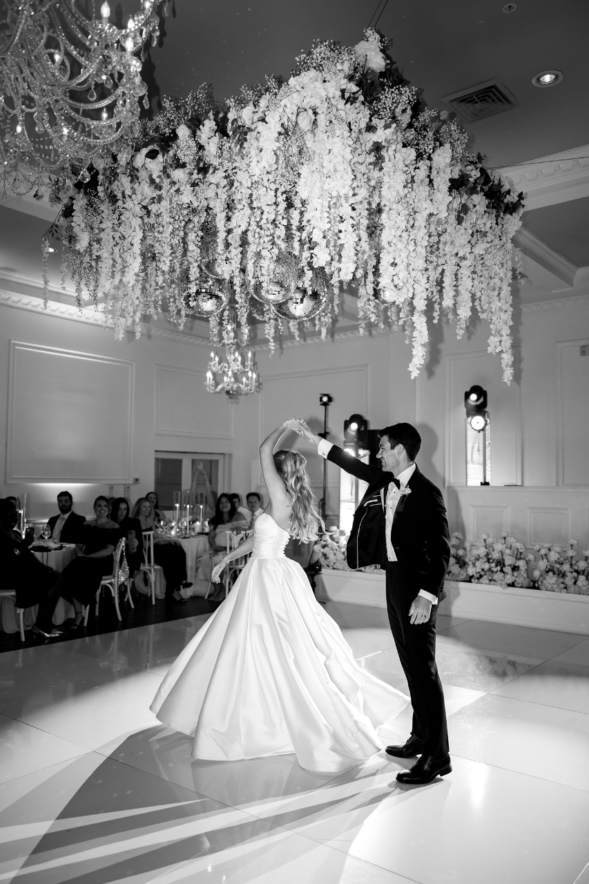 A Glamorous Spring Wedding at The Estate by Legendary Events photo 3