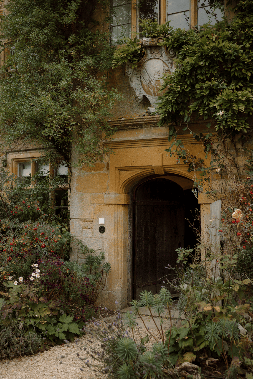Refined Romance in an English Garden photo 3