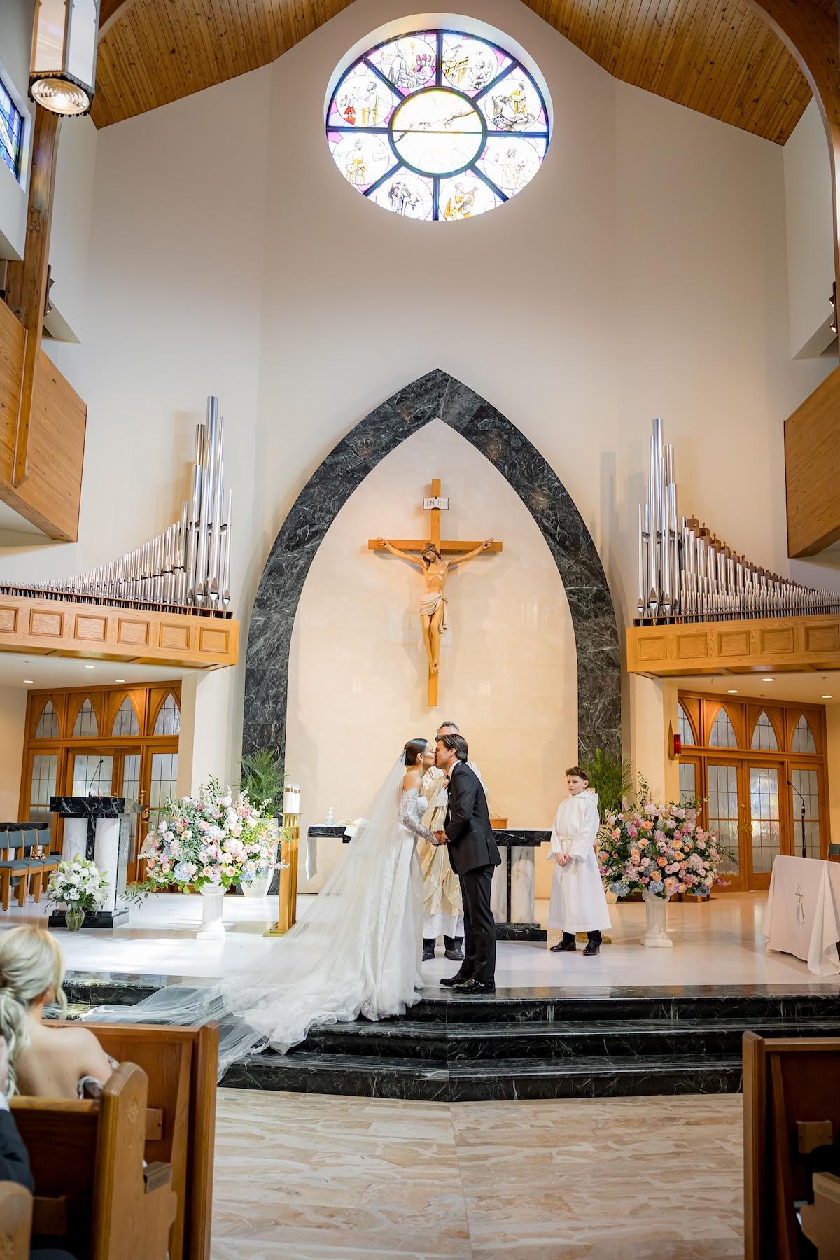 A Whimsical Winter Wedding at the Pelican Club 75