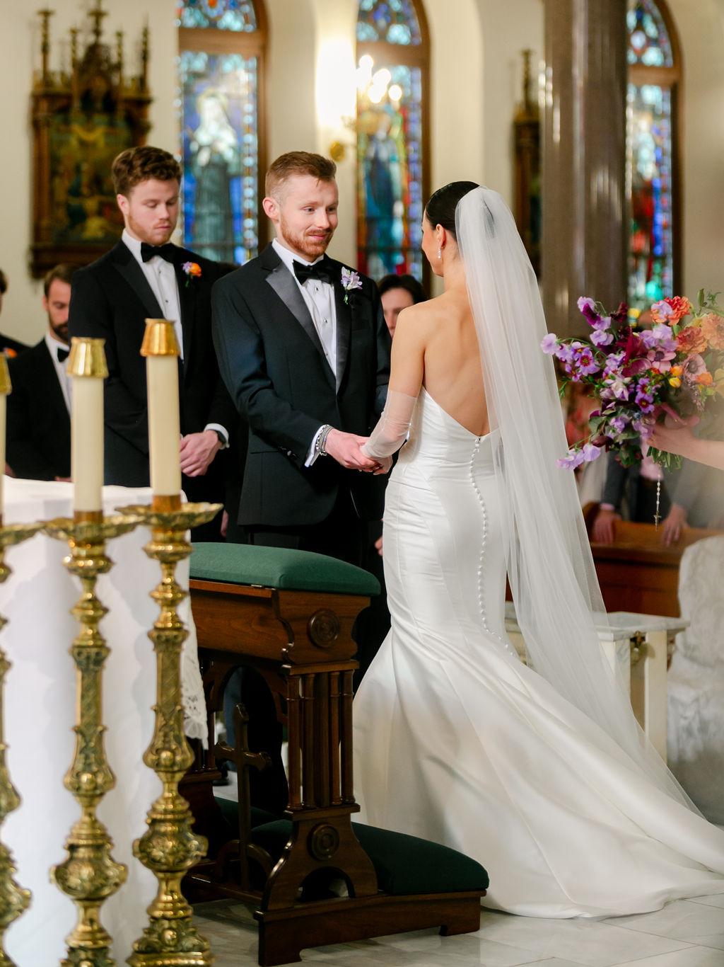 A Non-Traditional Winter Wedding at McDavid Studio 32