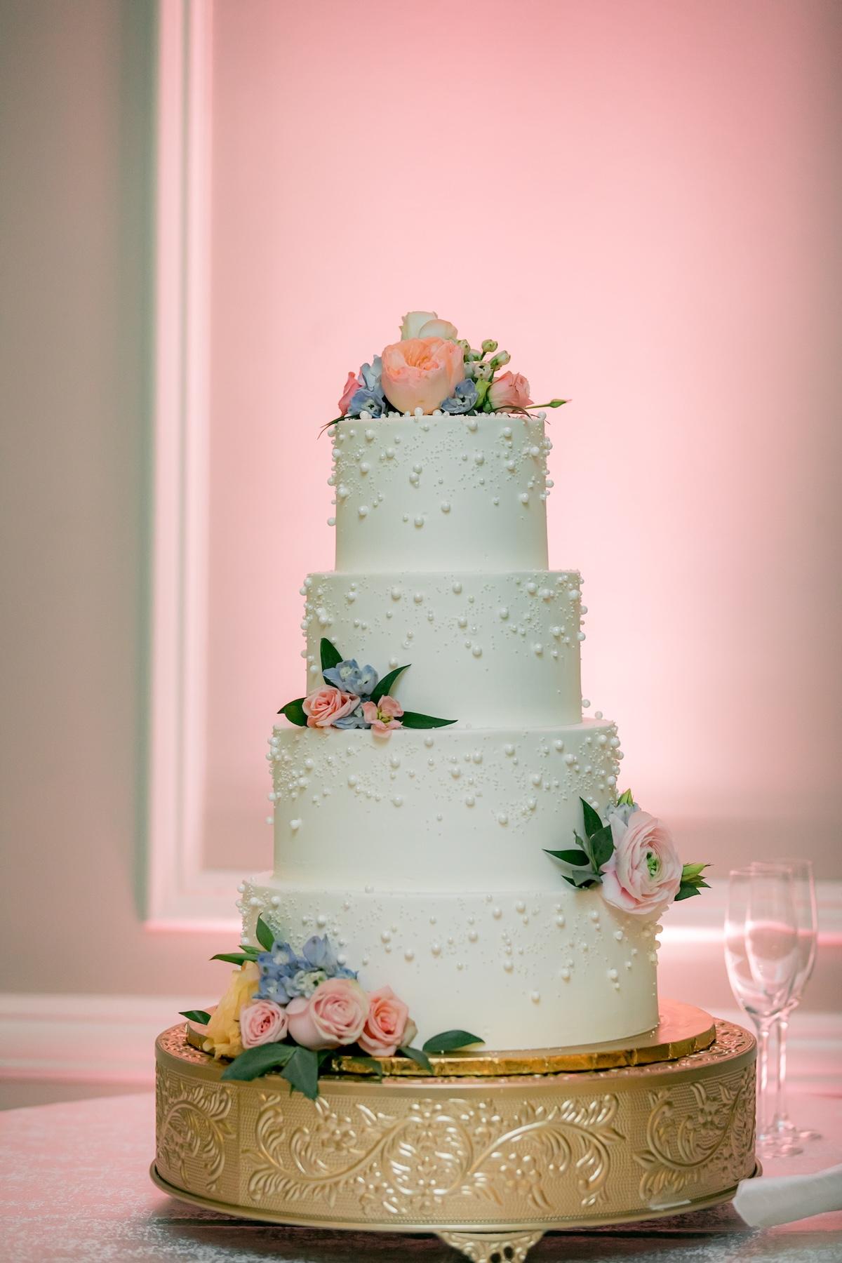 A Whimsical Winter Wedding at the Pelican Club 23
