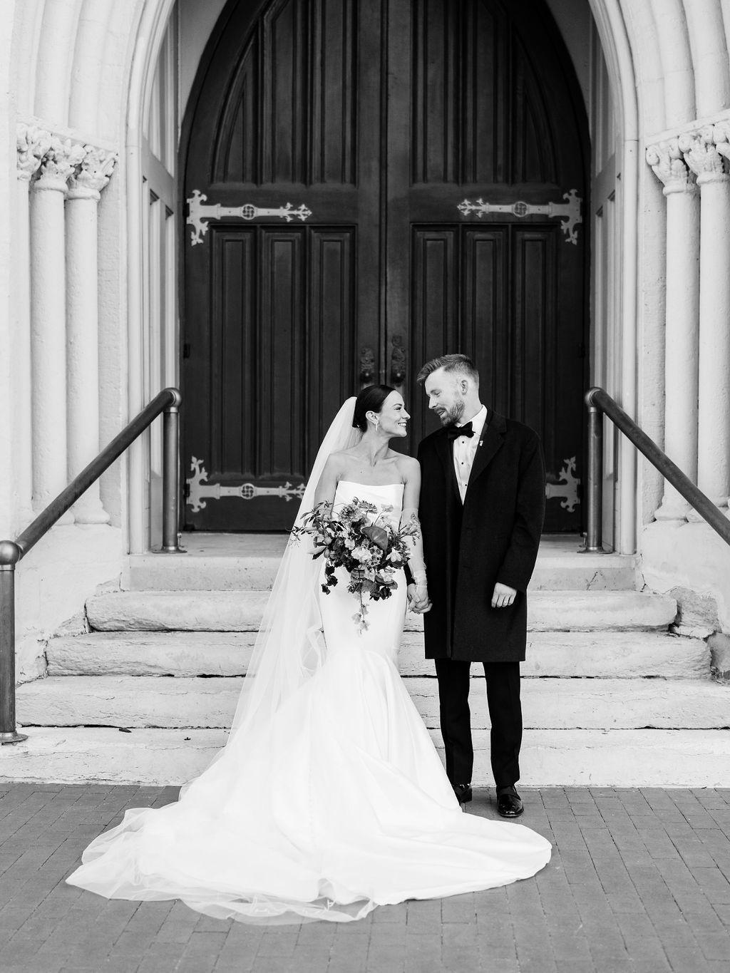 A Non-Traditional Winter Wedding at McDavid Studio photo 3