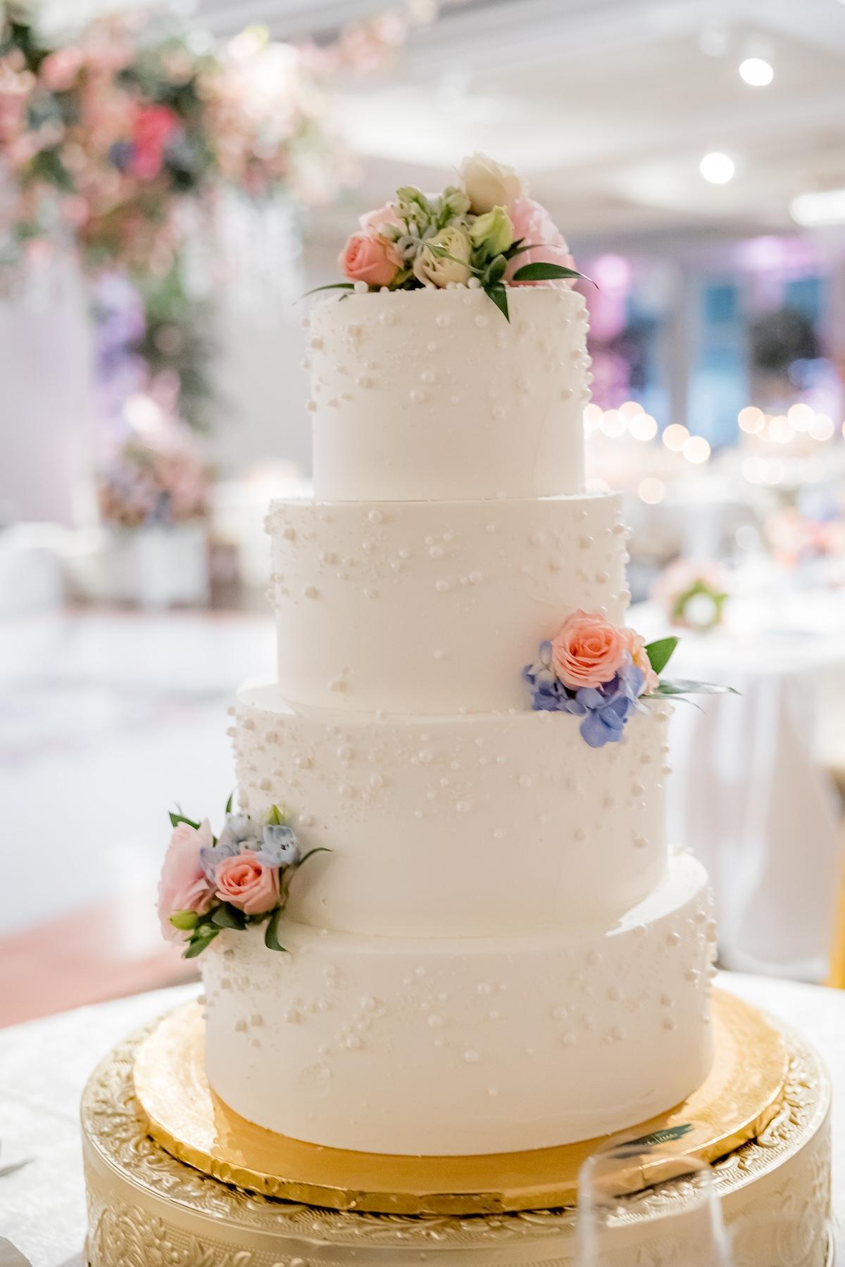A Whimsical Winter Wedding at the Pelican Club 17