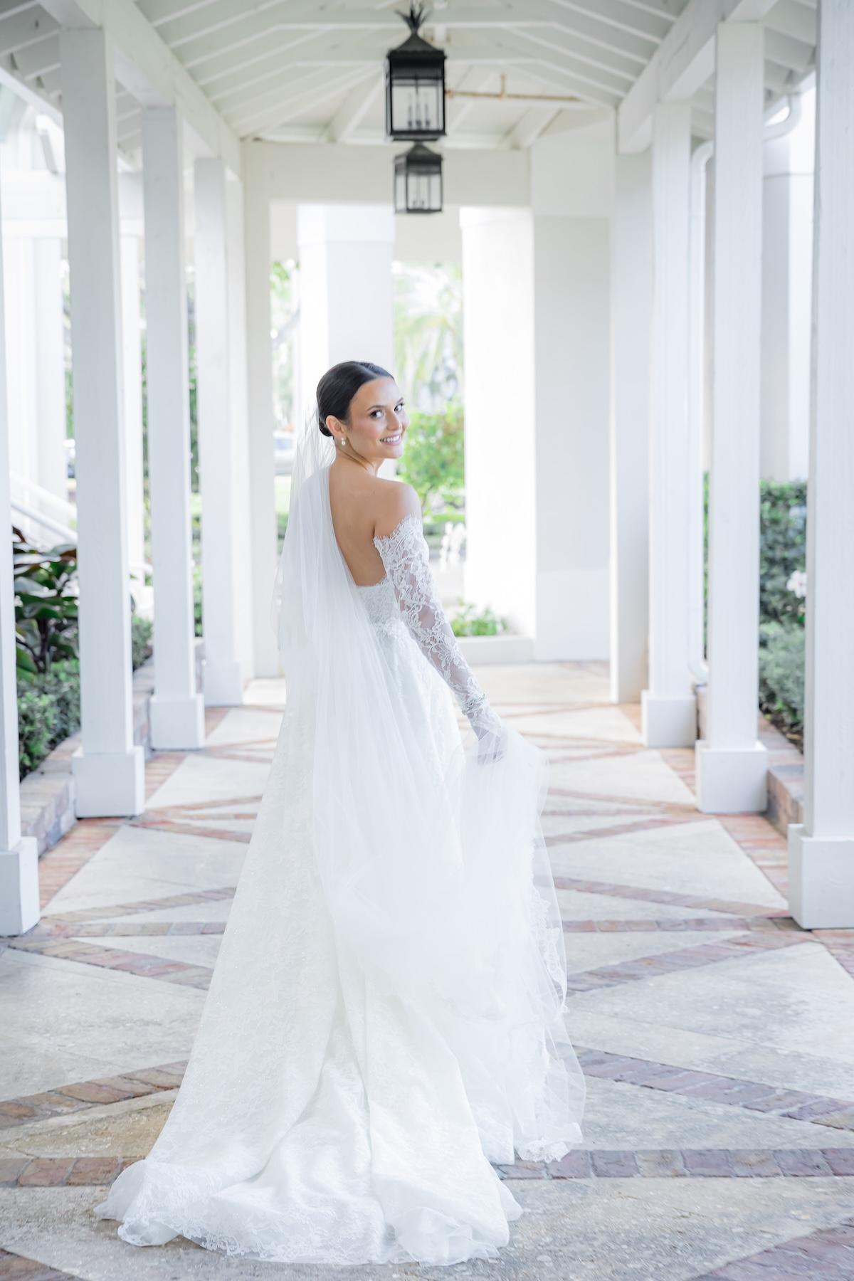 A Whimsical Winter Wedding at the Pelican Club 4