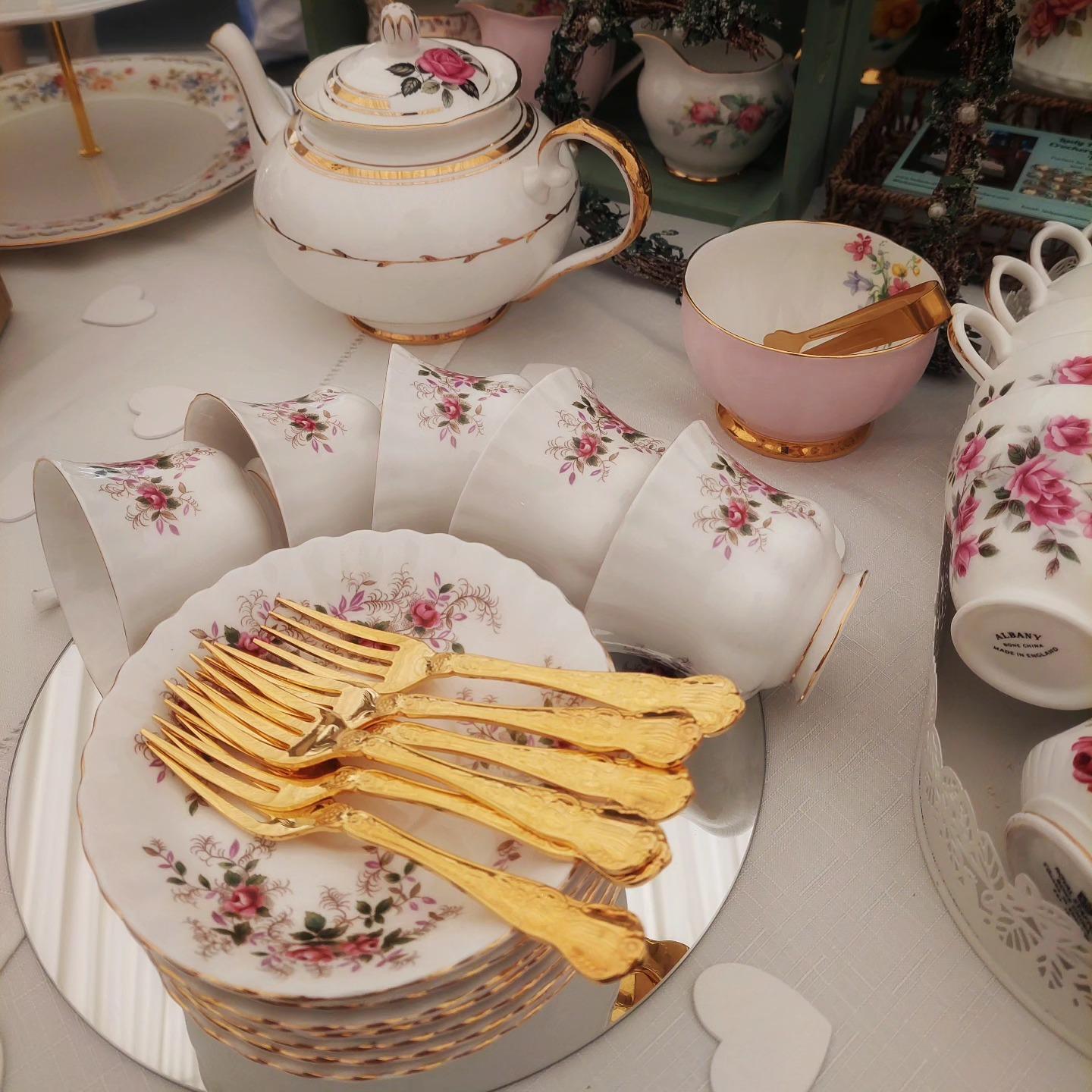 Lady Penelope's Vintage Crockery Hire portfolio 2