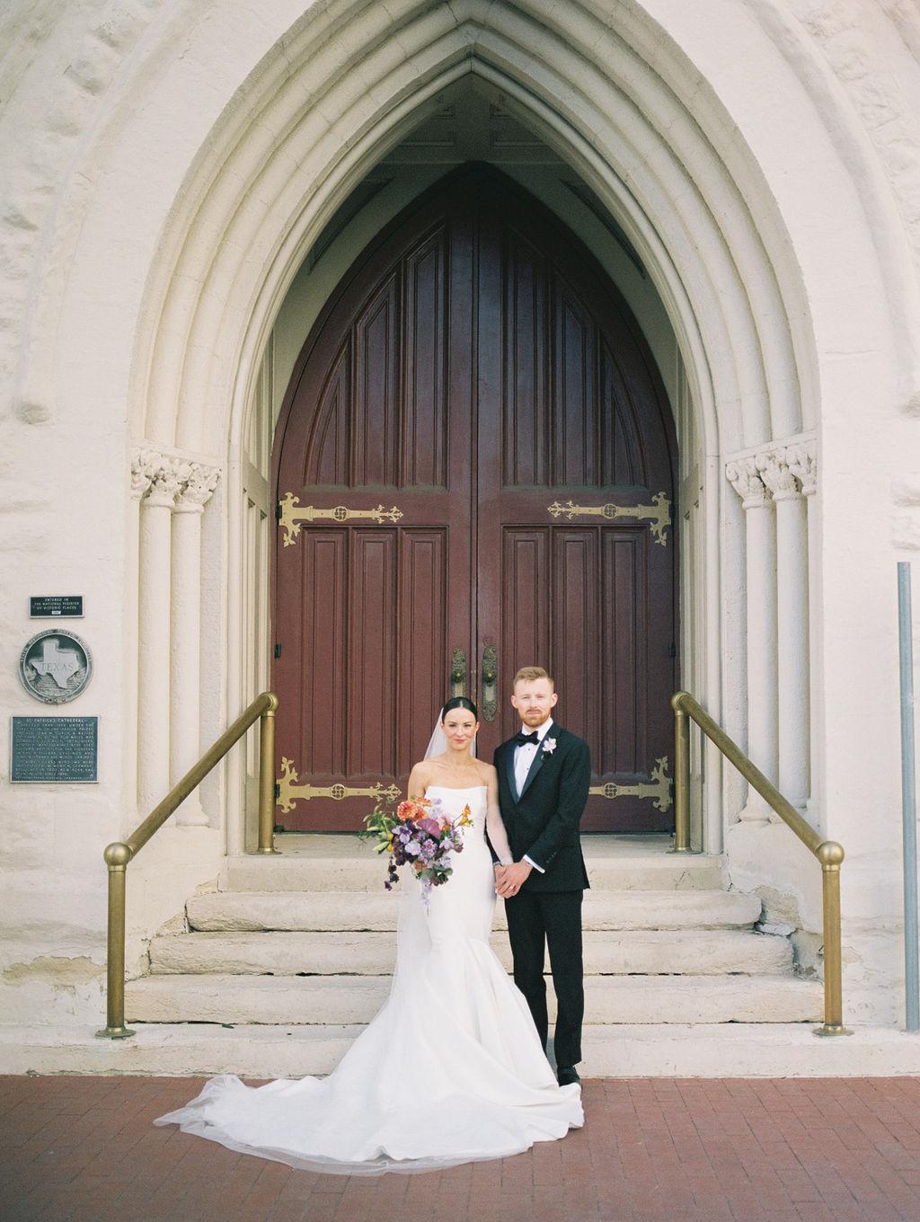 A Non-Traditional Winter Wedding at McDavid Studio 22
