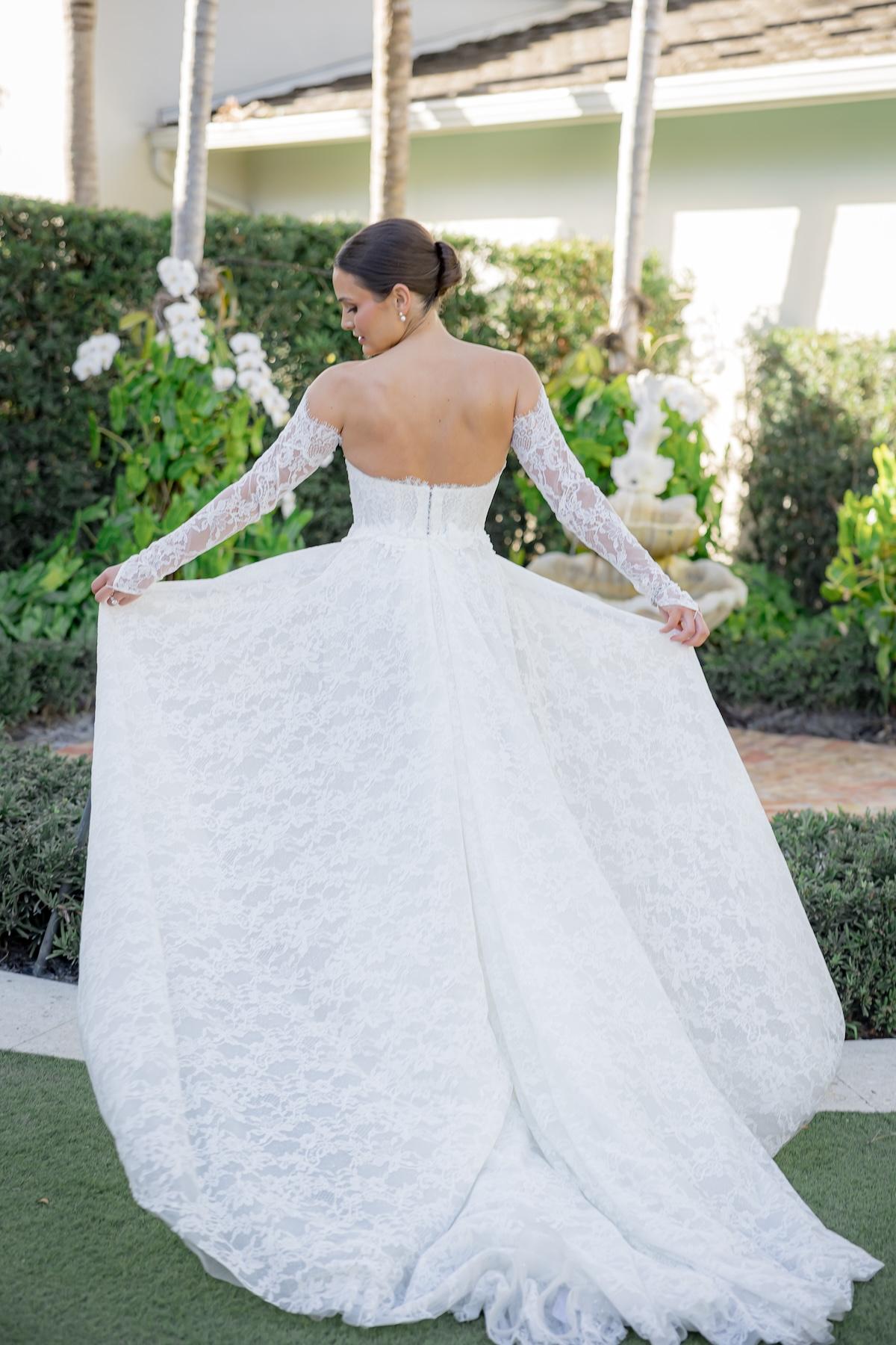 A Whimsical Winter Wedding at the Pelican Club 47