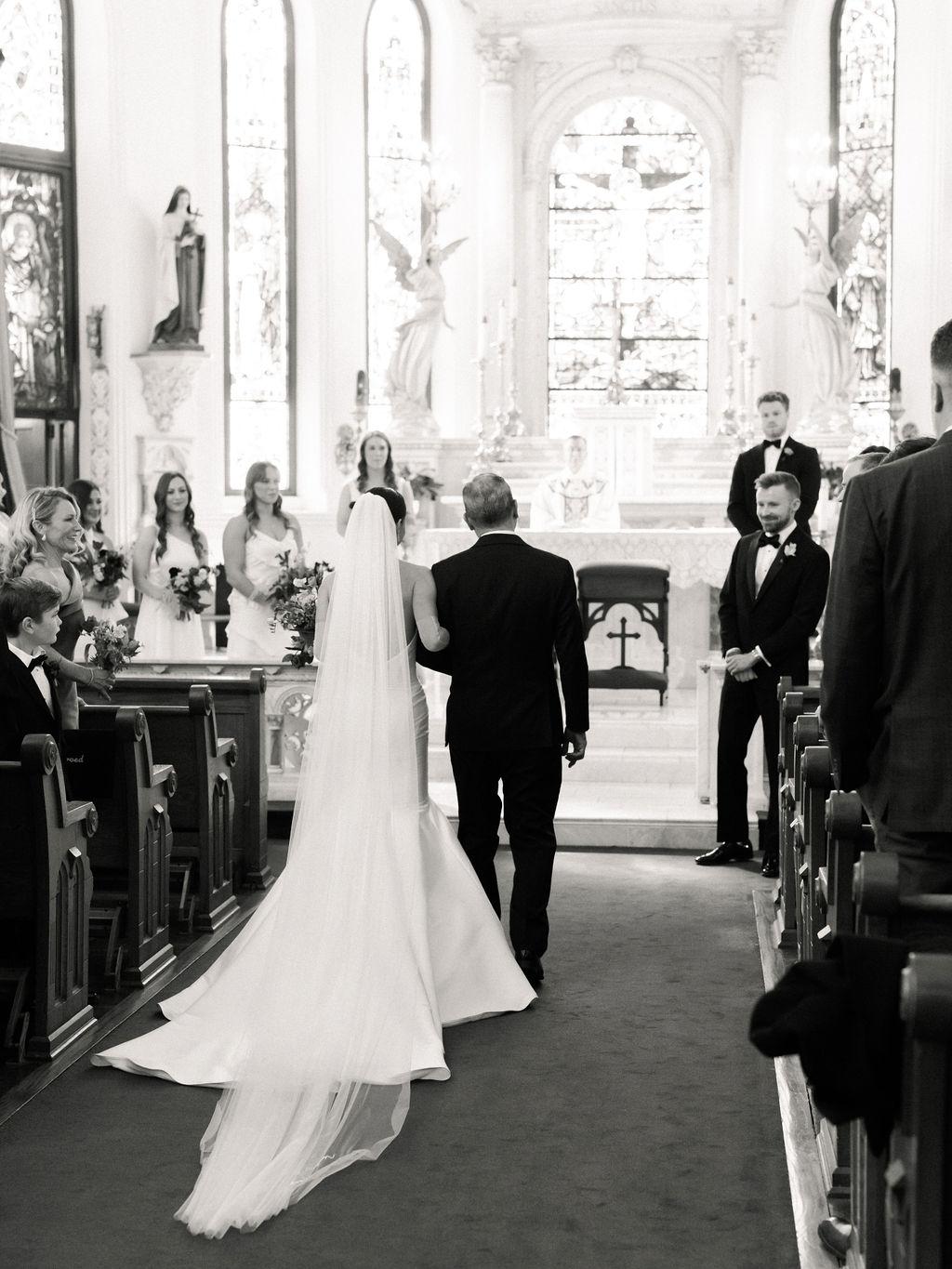 A Non-Traditional Winter Wedding at McDavid Studio 26