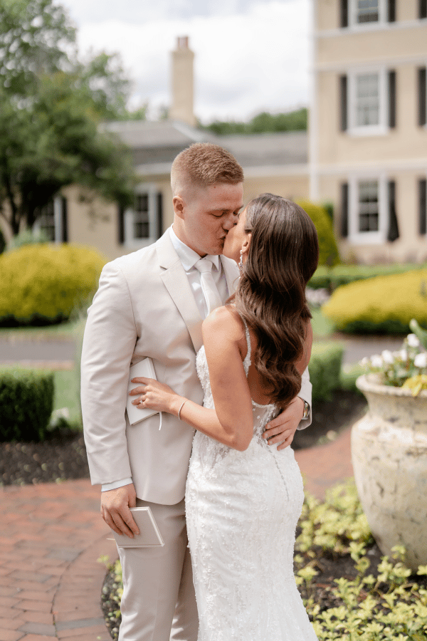A Modern Spring Wedding at Pen Ryn Estate photo 2