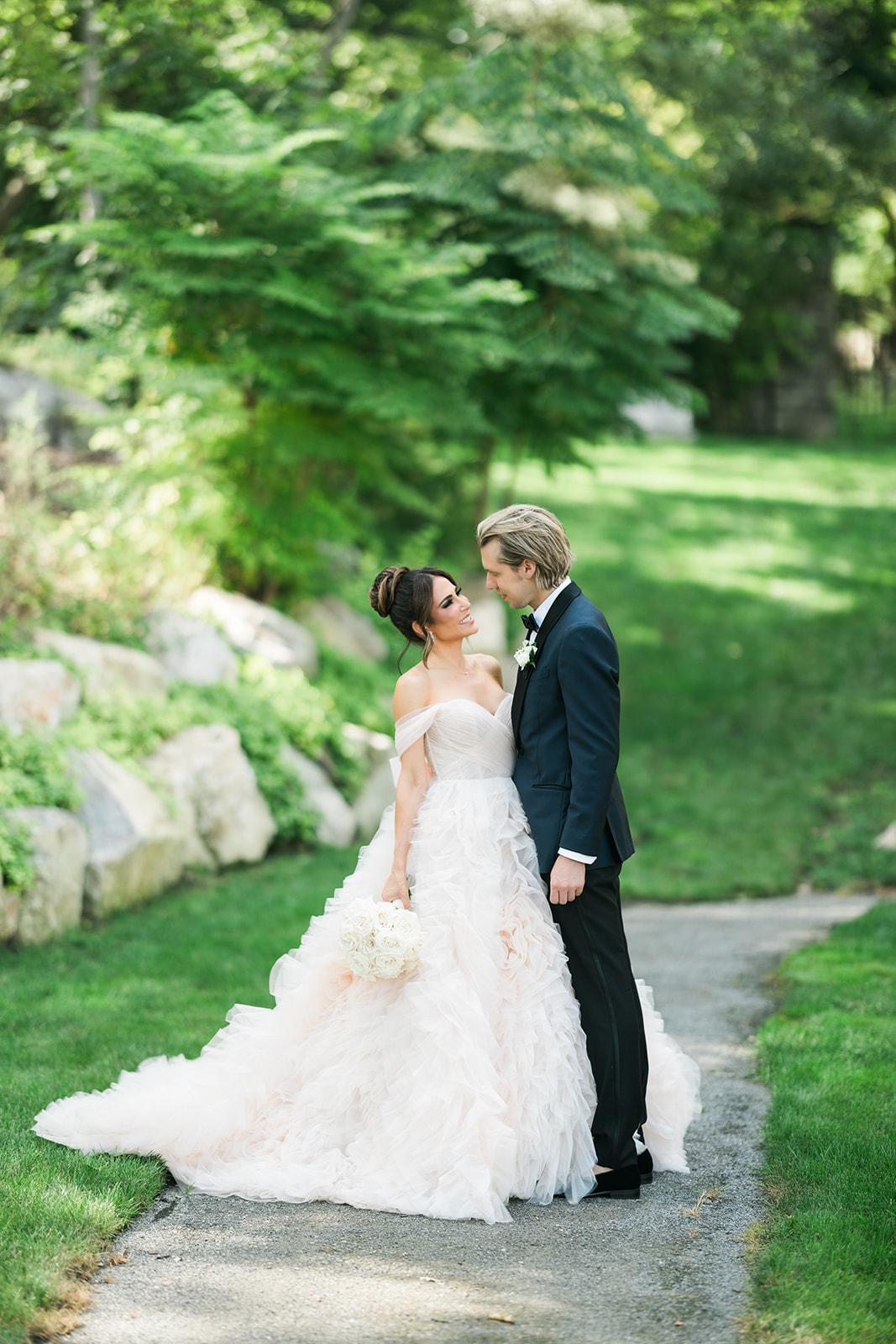 A Glamorous Summer Wedding at The Abbey Inn & Spa 26