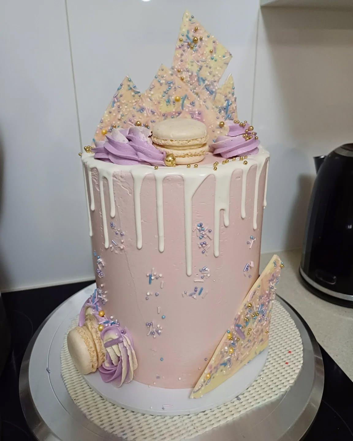 The Luxe Cakery portfolio 1