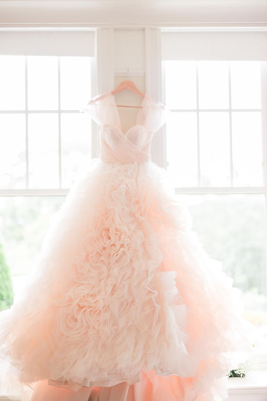 A Glamorous Summer Wedding at The Abbey Inn & Spa 4
