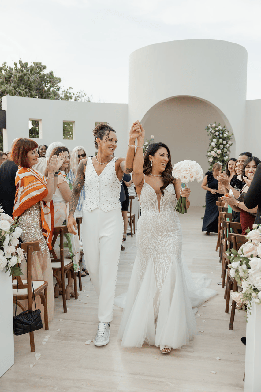 A Romantic Spring Wedding at Baja Luna’s Janney Garden photo 2