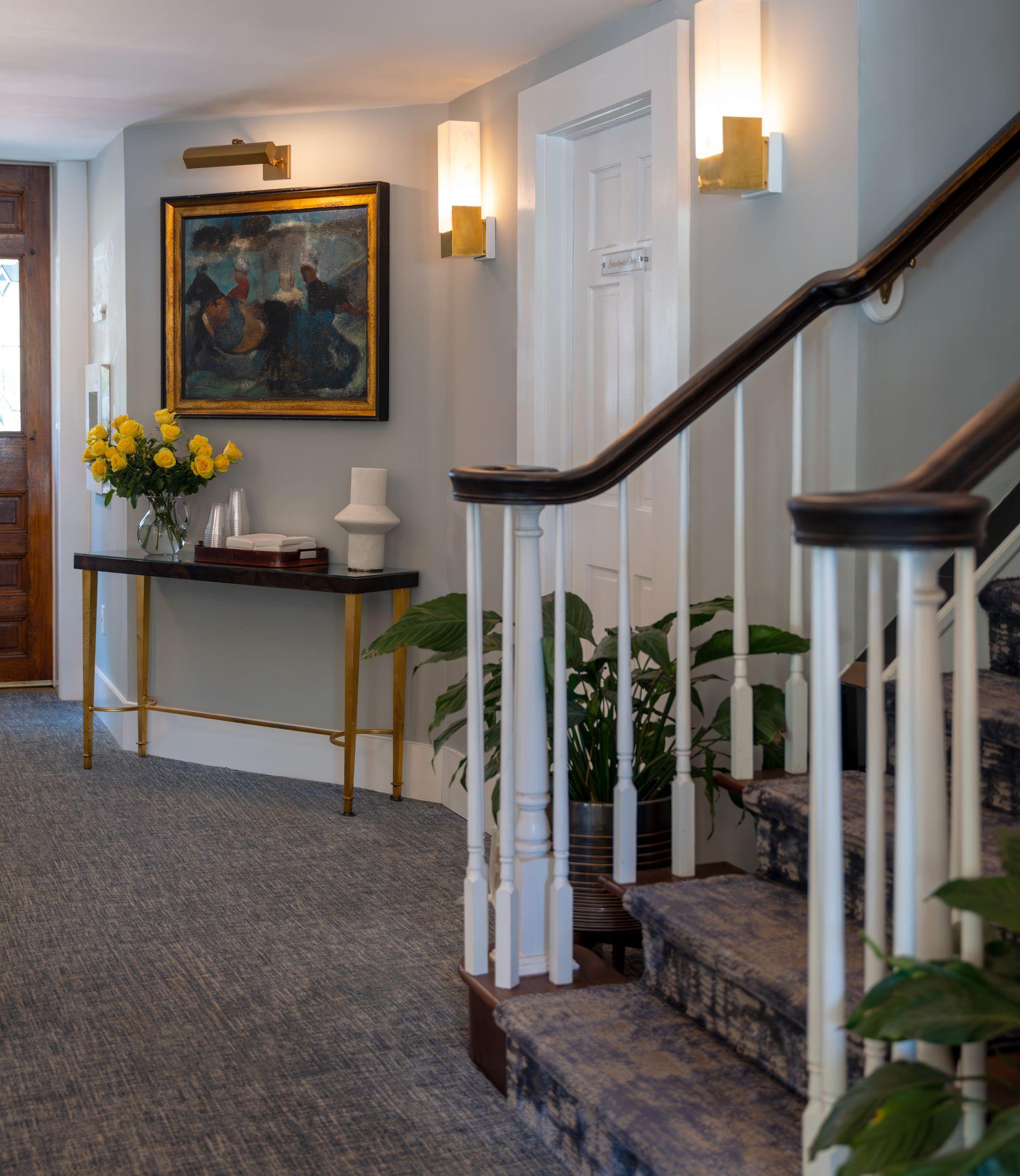 Chateau Inn & Suits portfolio 1