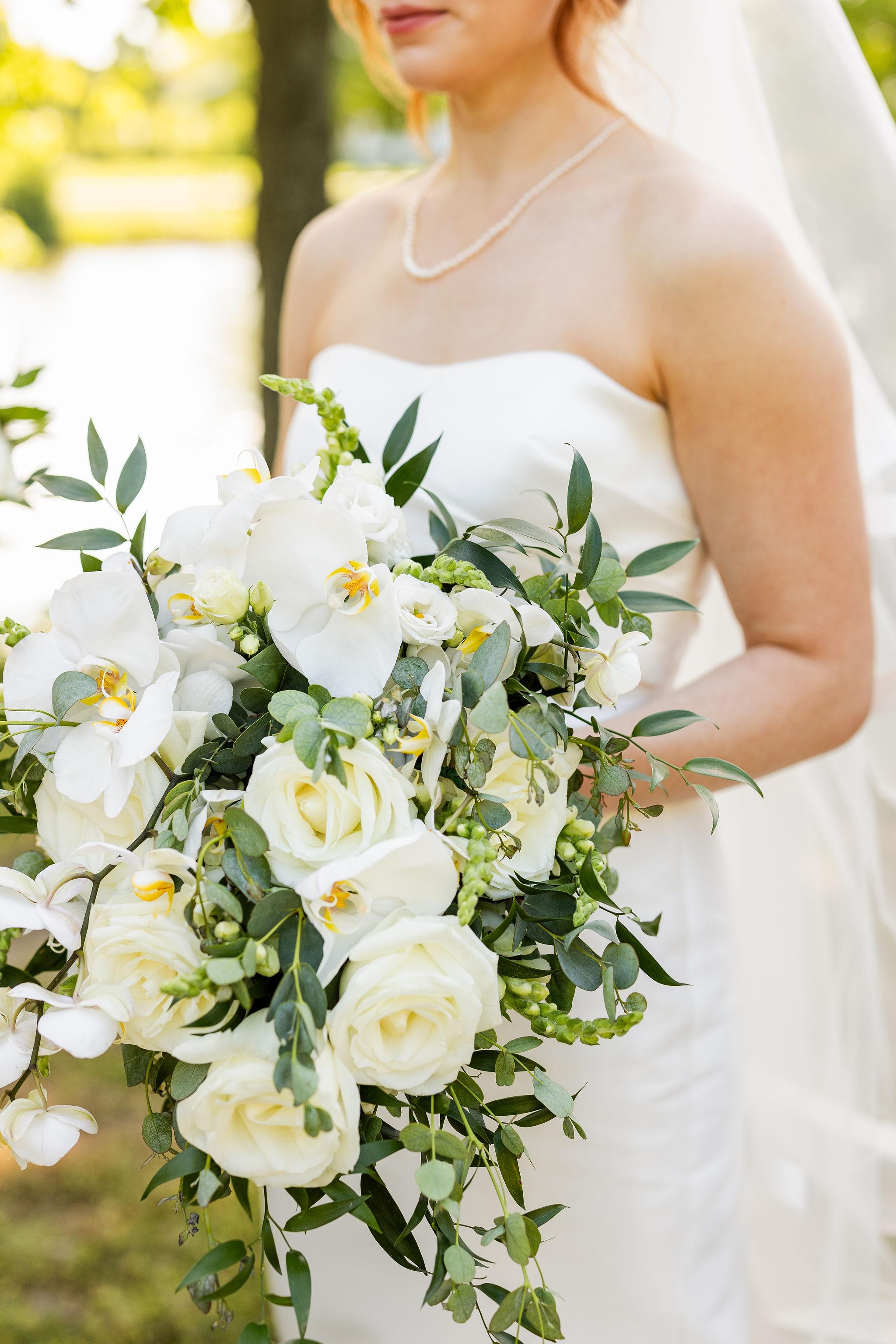 A Classic Summer Wedding at The Mill Lakeside Manor 22