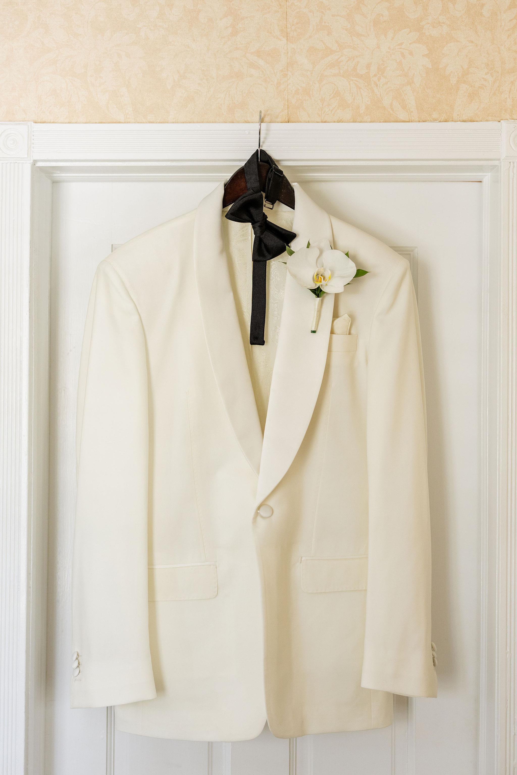 A Classic Summer Wedding at The Mill Lakeside Manor 15