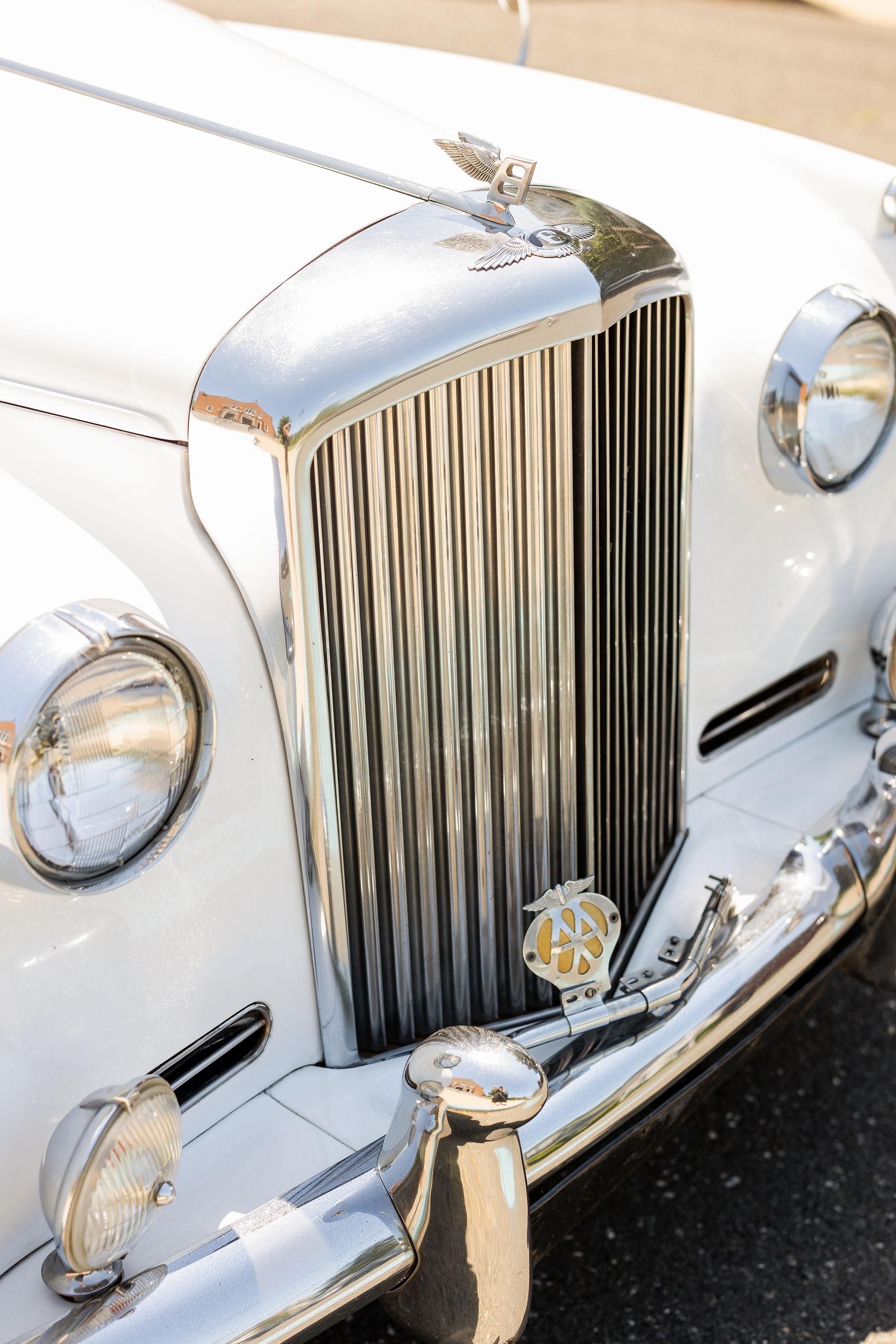 A Classic Summer Wedding at The Mill Lakeside Manor 28