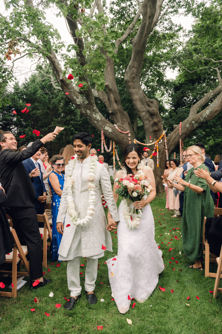 A Romantic Summer Wedding at Bedell Cellars