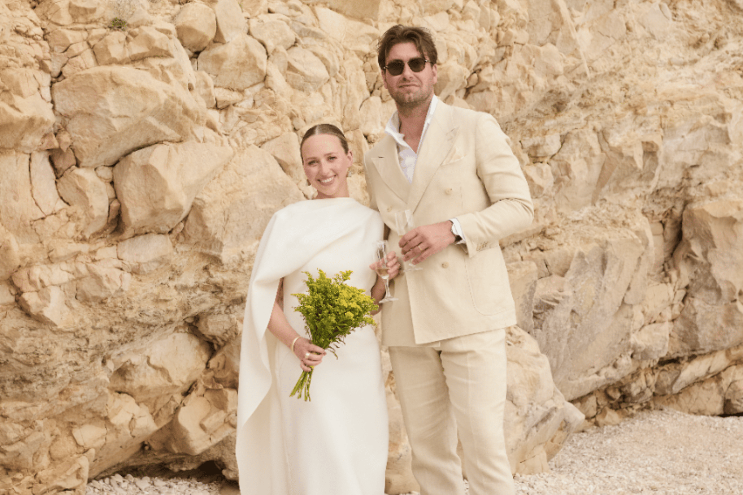 Photo by Holly Braithwaite, Featured in A Non-Traditional Summer Wedding at Cameo Island