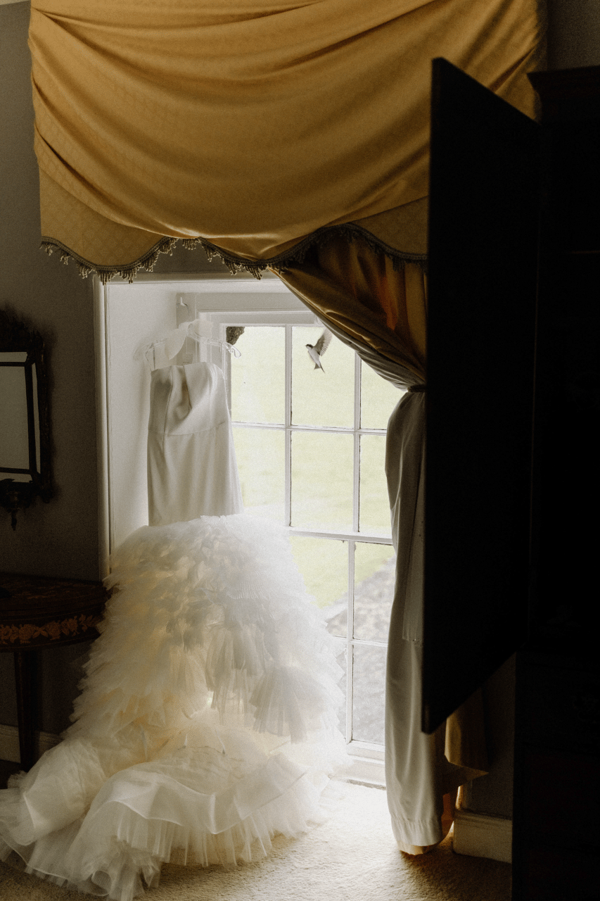A Whimsical Summer Wedding at Loughcrew Estate photo 4
