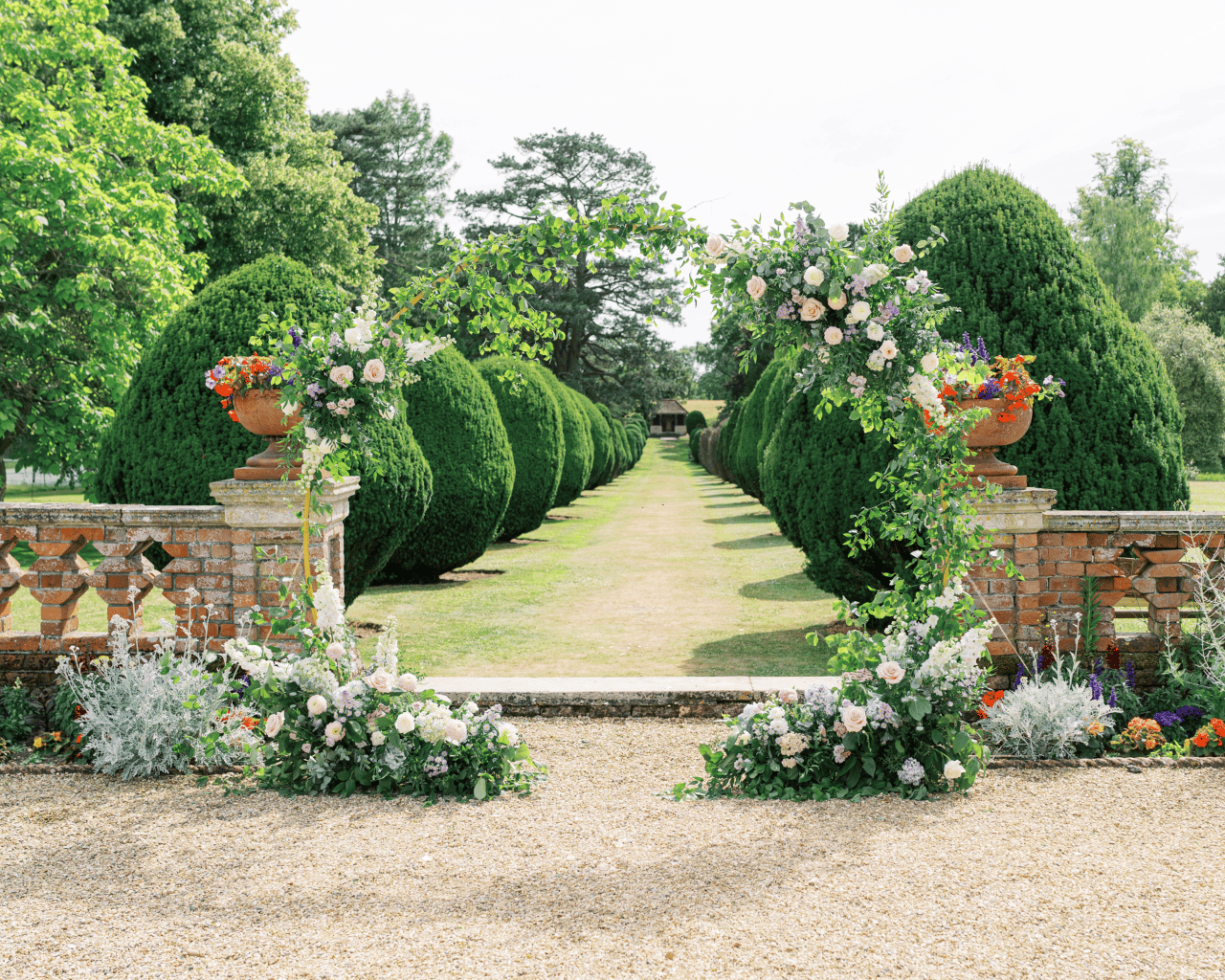 A Classic Summer Wedding at The Elvetham Hotel photo 3