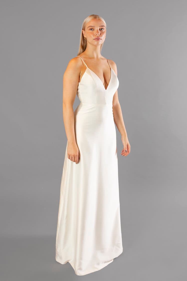 Cariad Bridal Boutique portfolio 3