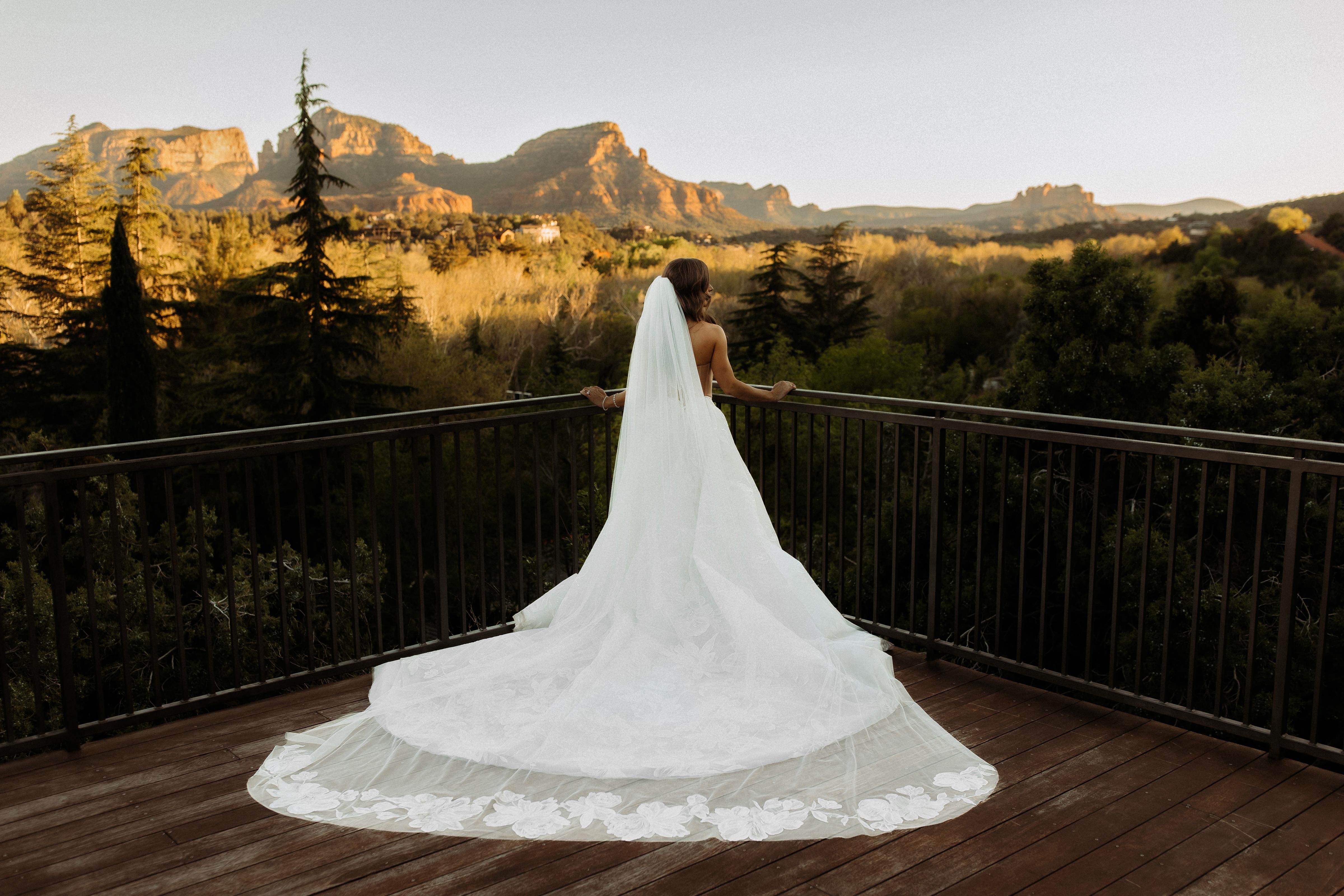 A Romantic Spring Wedding at L’Auberge de Sedona photo 2