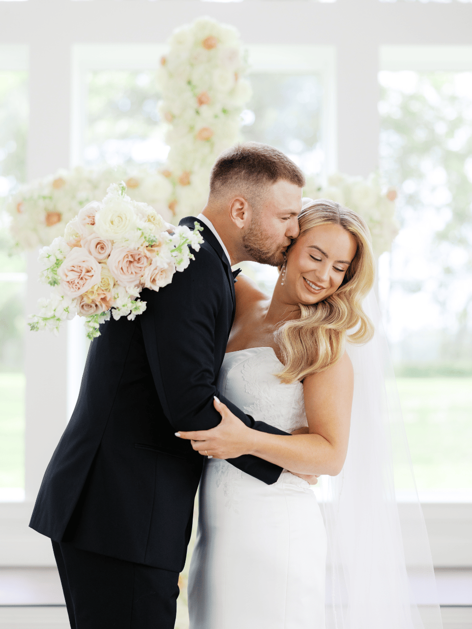 A Romantic Summer Wedding at The Grand at Willow Springs
