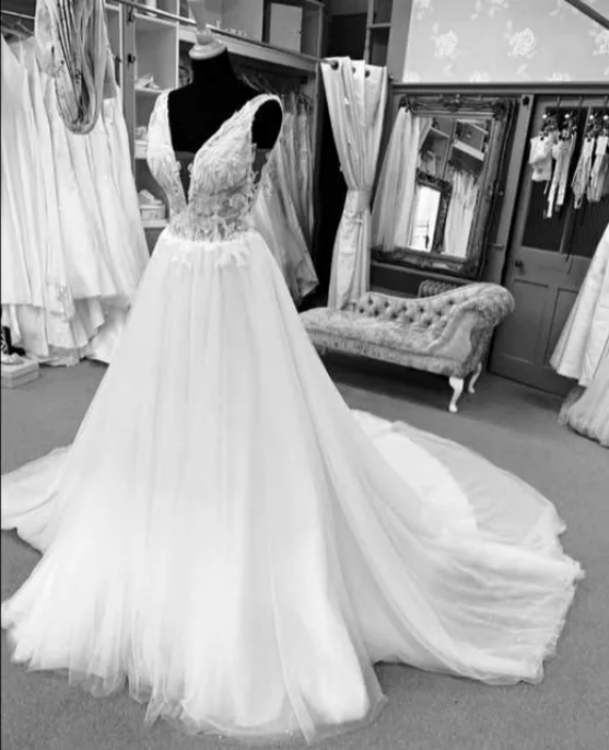 Marsha Lea Bridal Studio portfolio 3