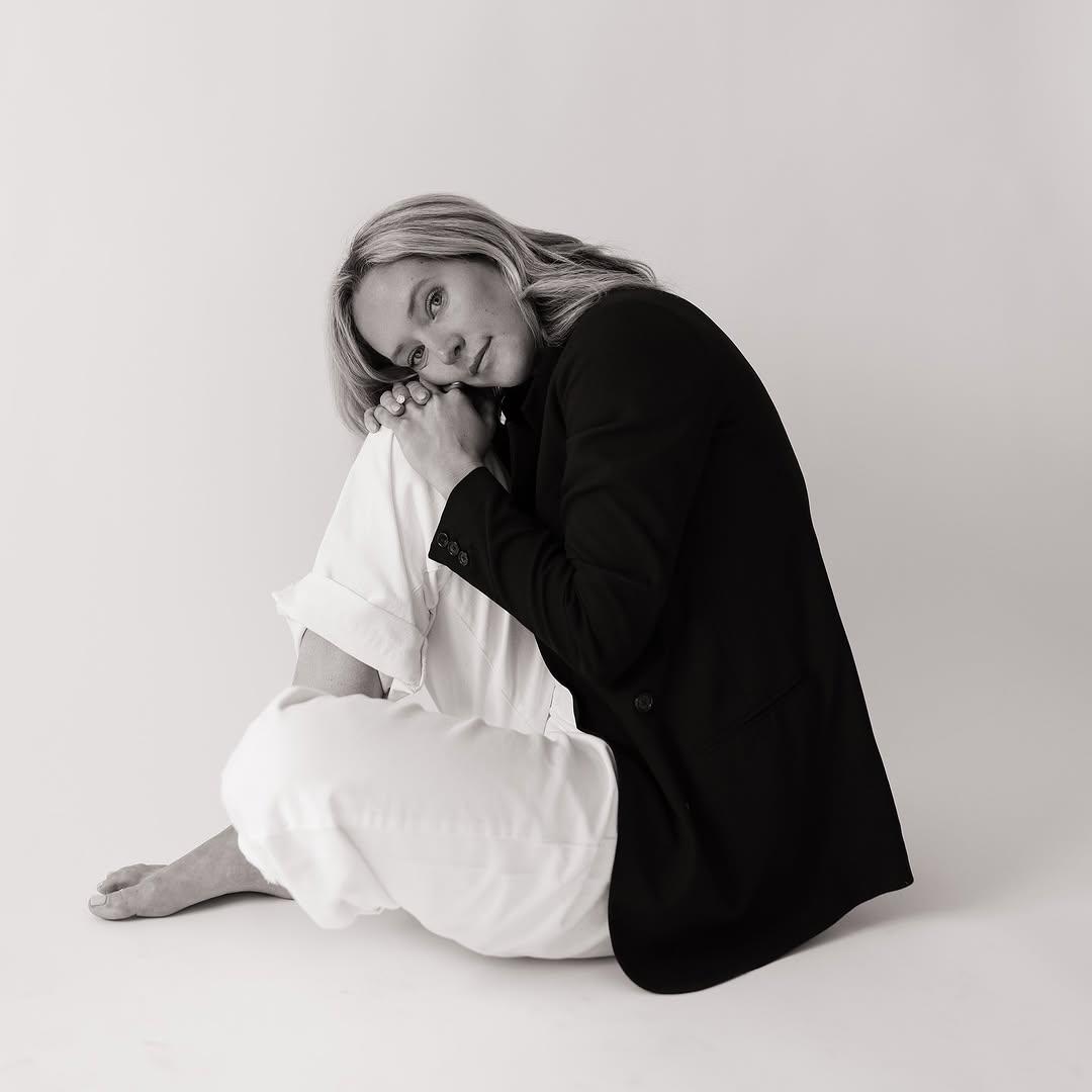 The Aura Editorial