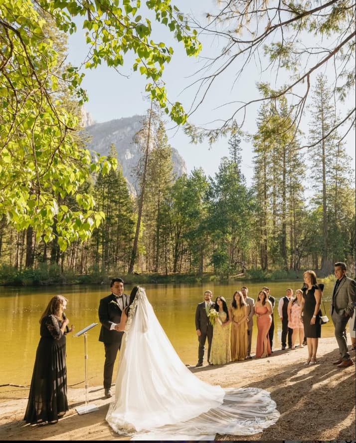 Marry Me Wedding Chapel portfolio 4